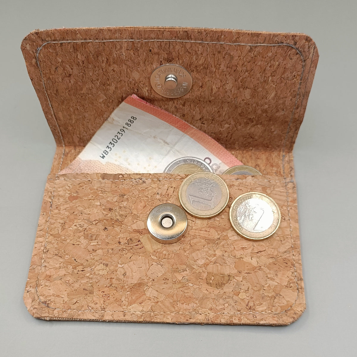 Porte-monnaie en liège | 2 poches et fermeture magnétique