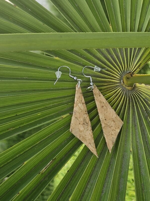 Boucles d'oreilles en liège - Triangle – Image 4
