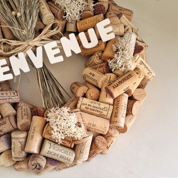 Couronne artisanale en liège "Bienvenue" – Image 3