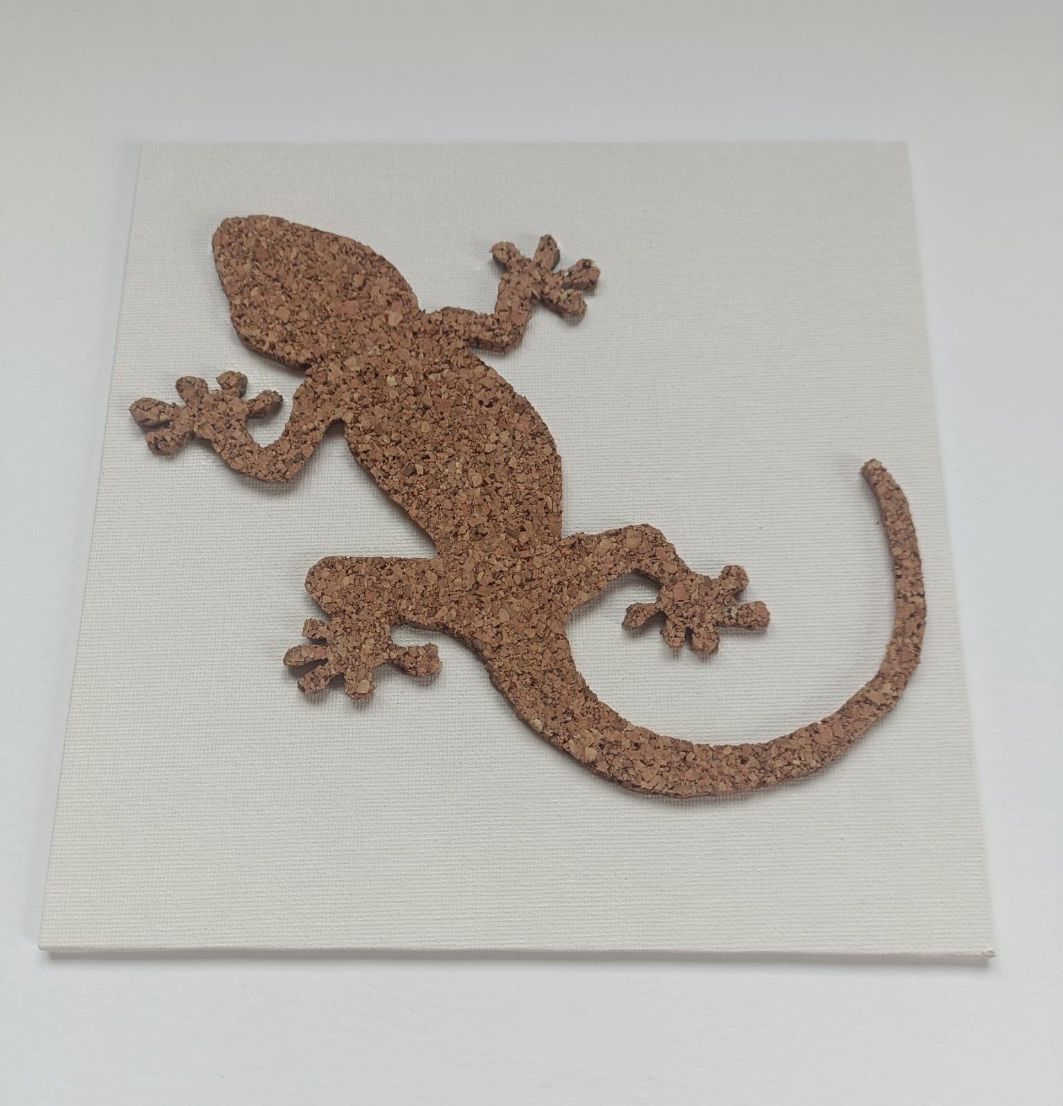 Salamandre en liège sur toile
